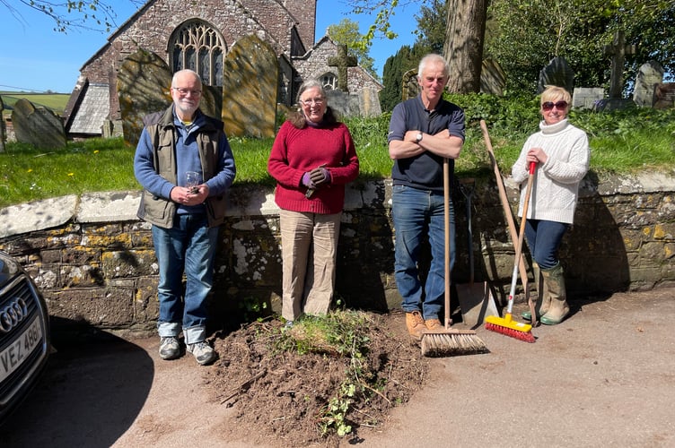 Volunteers who helped to tidy up Sandford. AQ 0430