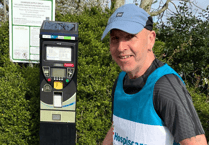 Crediton man to tackle ultramarathon for charity that cared for terminally ill mum