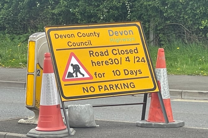 The road closure sign on the A3072 leaving Crediton.  AQ 1139