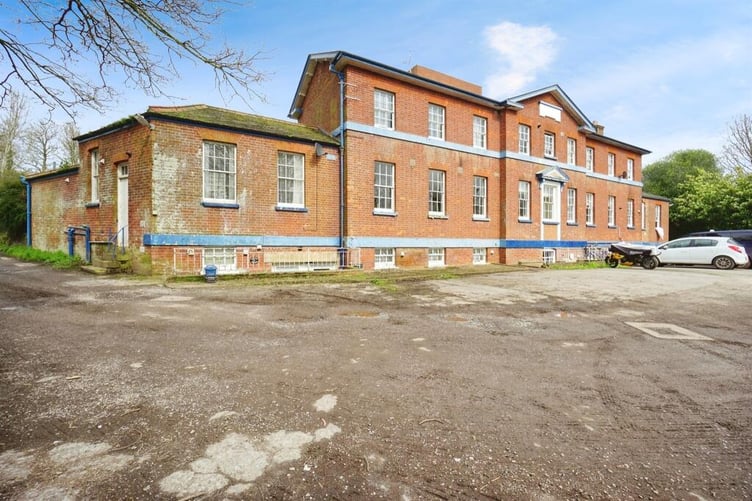 cheapest crediton