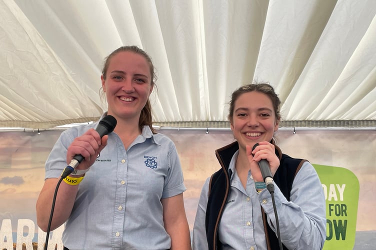 Alison Balsdon and Katie Grist singing at the Devon County Show. AQ 2896