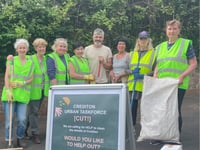 [CUT!] helps to prepare Crediton for Britain in Bloom judges!
