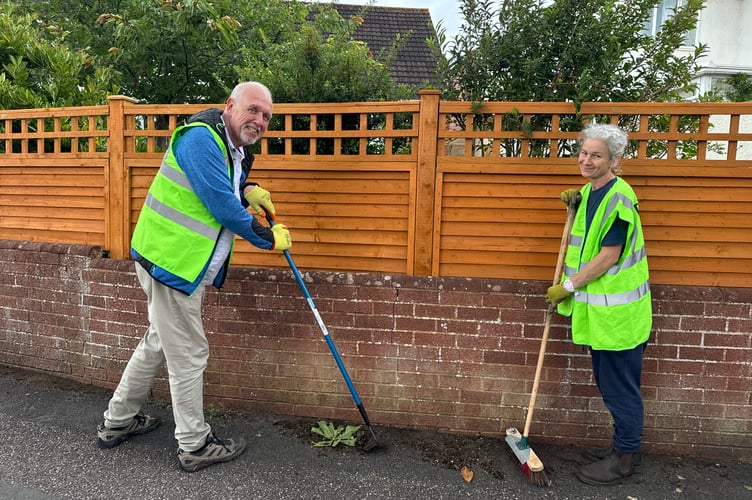 The volunteers who took part in the last Crediton Urban Taskforce action event at Belle Parade.  AQ 7521
