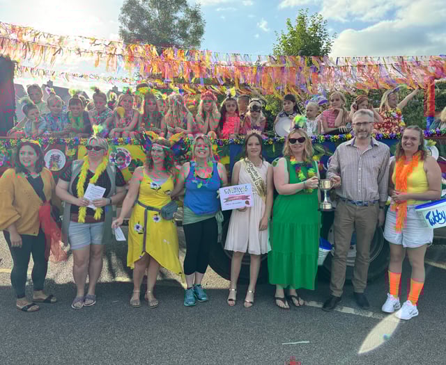 Applause aplenty for carnival return
