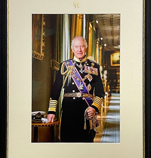 Letter: Crediton Town Council to reconsider King’s portrait
