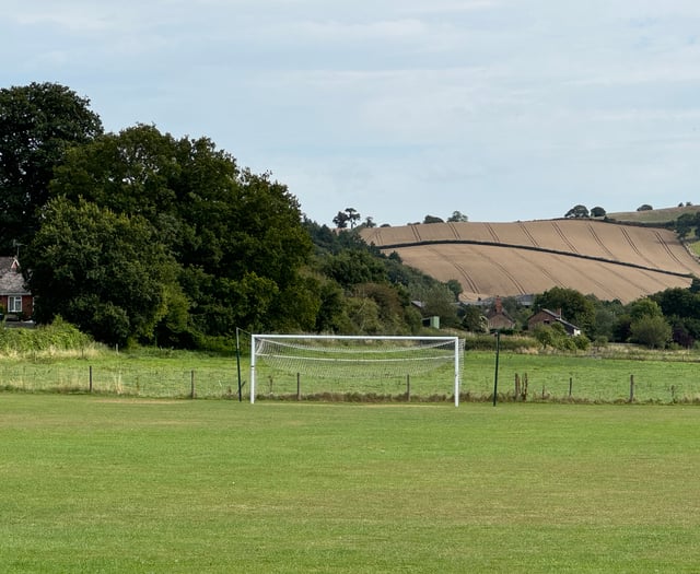 Sandford FC fought a courageous battle against Alphington Thirds
