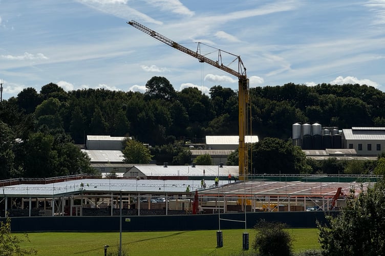The crane and a view of the Crediton Lidl store currently being built. AQ 2573