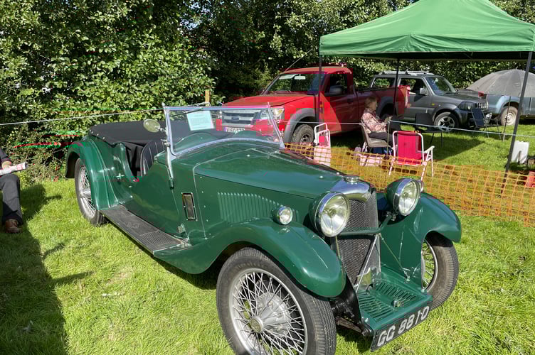 1932 Riley Lynx GHP owned by Mike Overfield-Collins of Neopardy