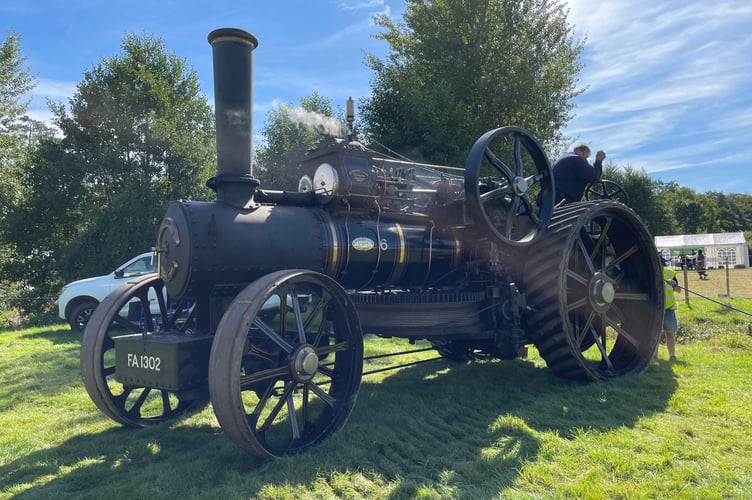 Traction engine