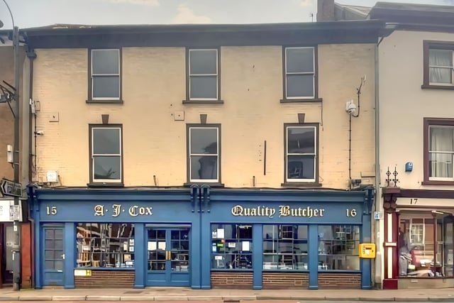 Crediton High Street flat sold at auction