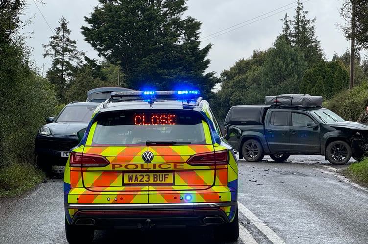 The accident scene at Barnstaple Cross, near Crediton.  AQ 3779
