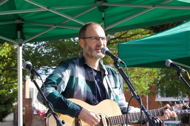Tony Miller performing
