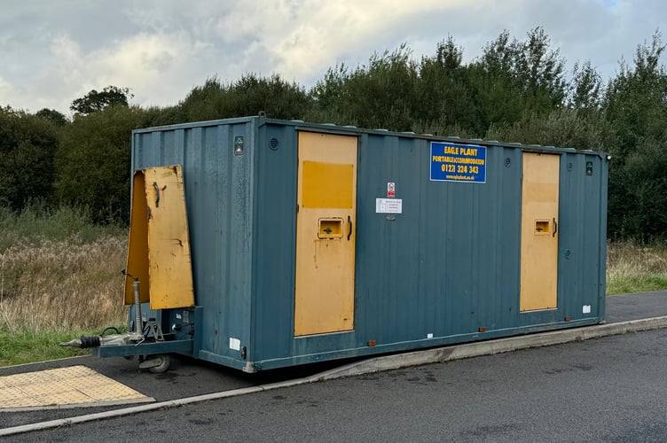 A portable office has arrived for the Crediton McDonald’s site.  AQ 4409
