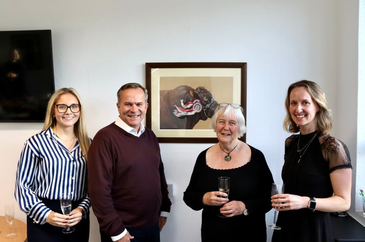 From left, Ava Hill, Wyatt Loake, Janet Jarvis, Hollie Dommett with prizewinning cattle painting