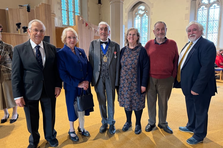 Cllr Letch, centre, with guests are the Civic Service.  AQ 5758
