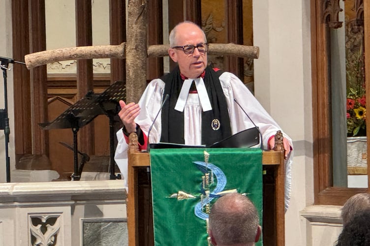 The Rev Preb Nigel Guthrie, Chaplain to the King, during his speech.  AQ 5836
