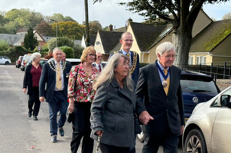 Some of the Civic guests walking in the procession to the church.  AQ 5771
