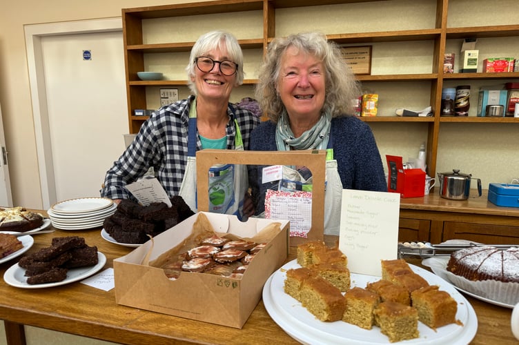 The volunteers who helped with catering at the Eco Crafternoon. AQ 6224