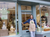 New cake shop opens in Crediton