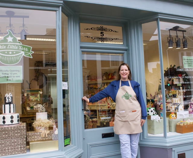 New cake shop opens in Crediton