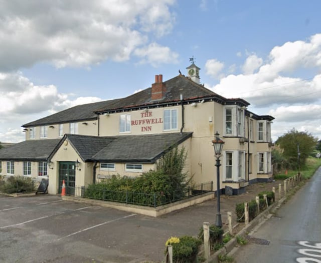 Green light to divide up former pub into homes