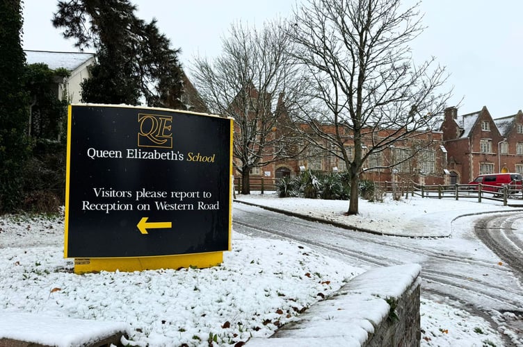 Snowfall at Queen Elizabeth's School in Crediton