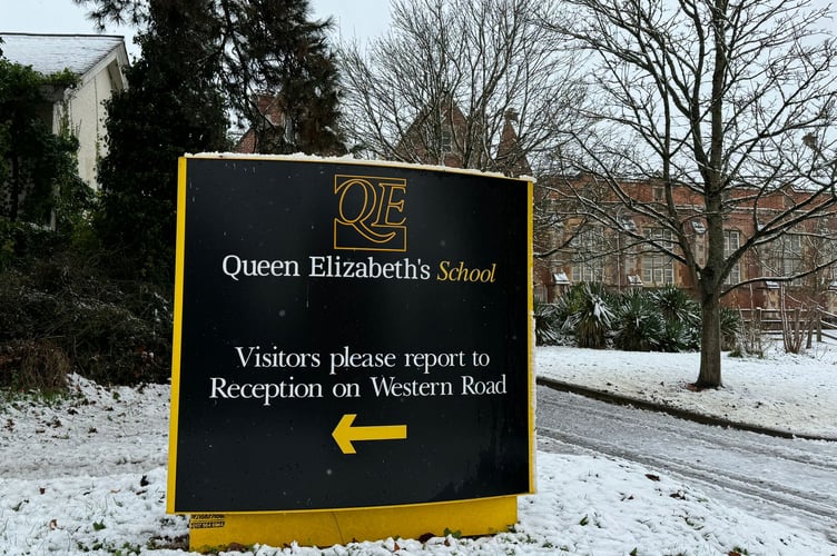 Snowfall at Queen Elizabeth's School in Crediton