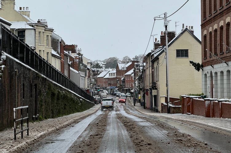 Snow on roads in Crediton.  AQ 8173