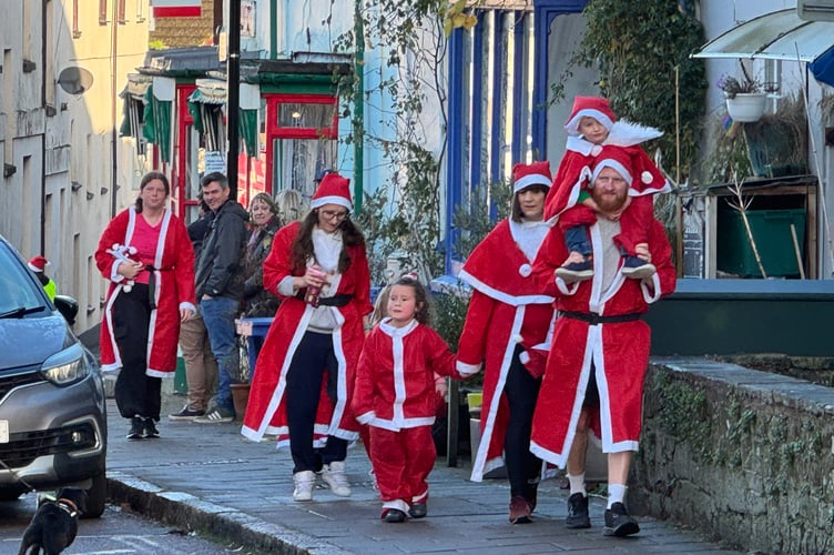 Taking part in the Santa Dash. AQ 9121