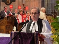 Christian Comment: Candles remind Christians of the glory of God
