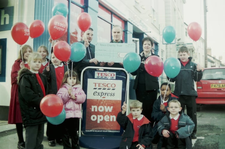 Children from Hayward's School were invited along to the official opening of the new Tesco Express store in Crediton in February 2004. DSC00867