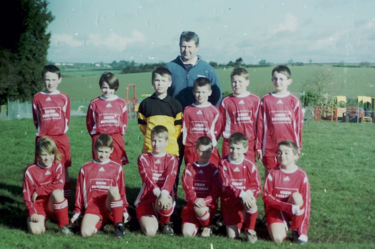 Bow Under 10s football team with sponsor of the new kit, James Uren in March 2004. DSC01234