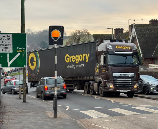 UPDATE: NOW CLEARED: Broken down lorry causing issues in Crediton
