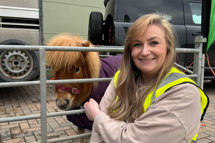 Mole Avon staff member Sophie meeting nine-months-old miniature Shetland pony Alfie at the Pet Weekend.  AQ 3095
