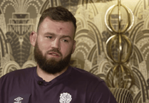 Cowan-Dickie helps England get off to a winning start