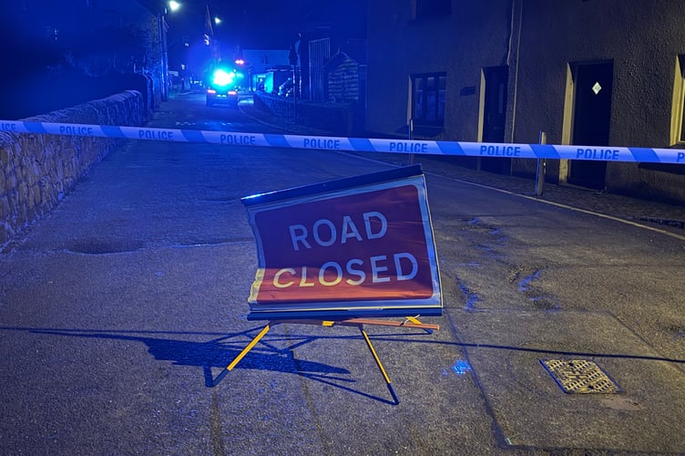 The road closure has been extended to the bridge at Sandford Millennium Green.  AQ 4336

