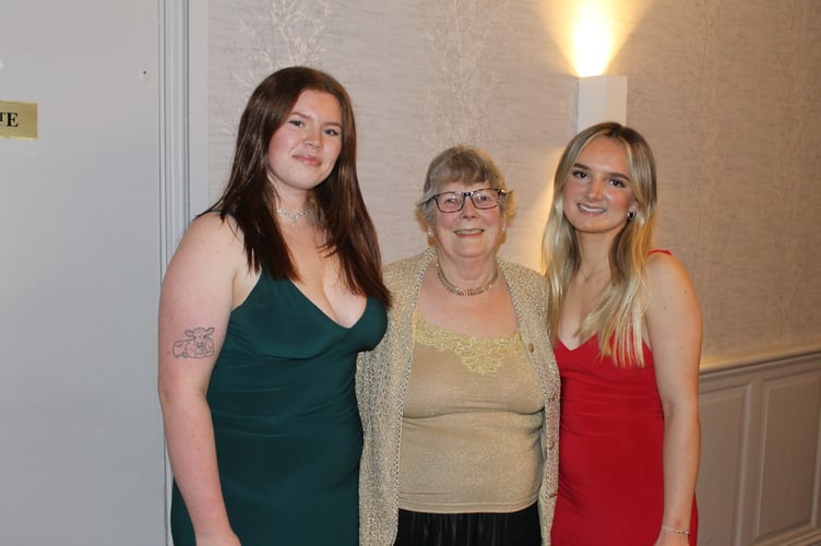 Beth Dawn, Marilyn Daw and Lily Pym at the YFC dinner and dance.  AQ 0632
