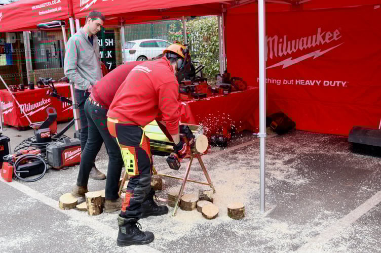 Live Milwaukee tool demonstration