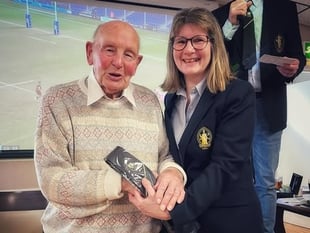 A win for the Quins, loss for the Colts and gift for Les

