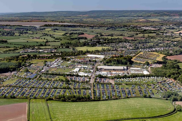 Shutterbugs required for County Show competition