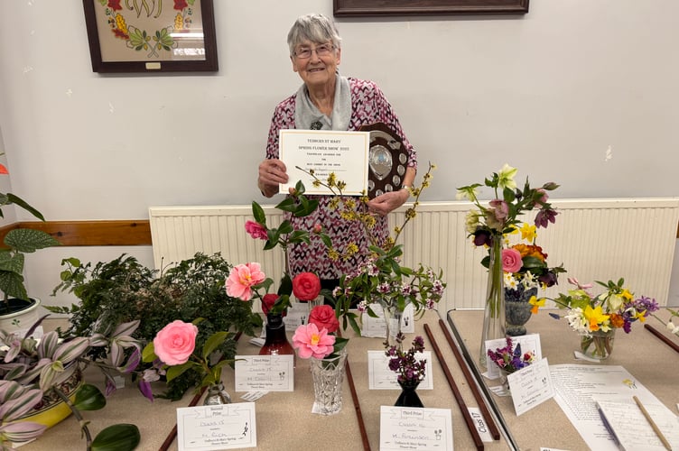 Cynthia Donald received the Best Exhibit in the Show award at Tedburn St Mary Spring Show with her exhibit of Witch Hazel.  AQ 5746
