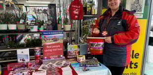 Crediton shoppers made generous donations to air ambulance
