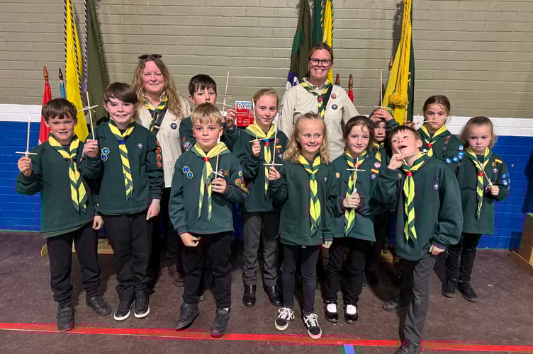1st Holsworthy Cubs with their swords.  AQ 9592
