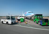 UK’s first hydrogen-powered aircraft turnaround takes place at Exeter Airport