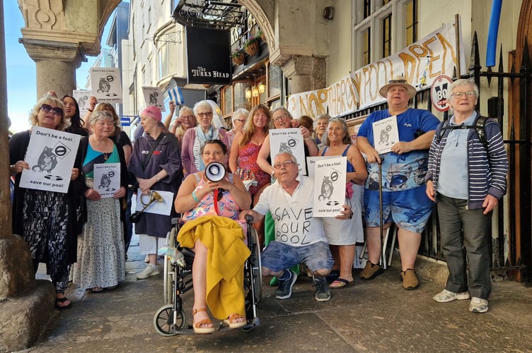 Protesters fighting to save Northbrook swimming pool in Exeter
