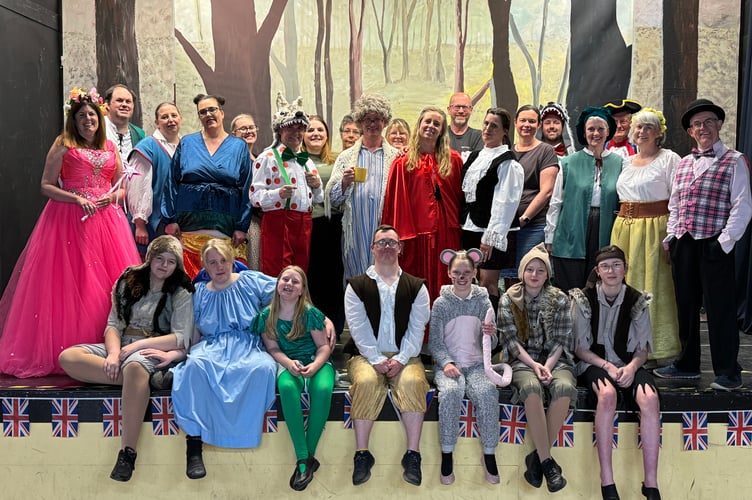 The full cast of ANTS and YANTS Red Riding Hood and some of the backstage crew. AQ 1803