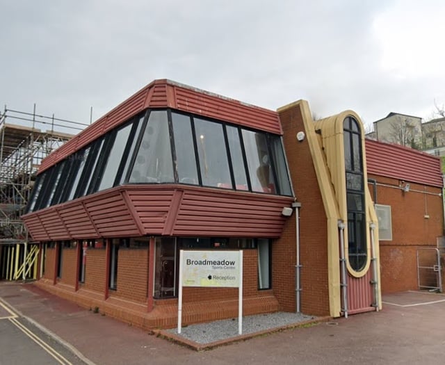 Teignmouth leisure centre changing rooms comply with gender law
