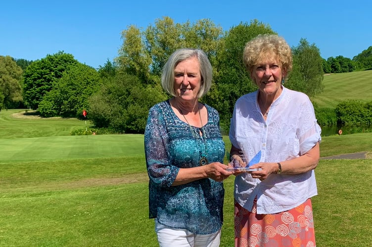 Sue Jackson, winner of the Past Ladies Captains Trophy with Shirley Stunell.