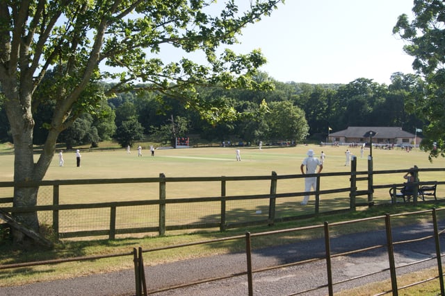 Firsts beat reigning champions