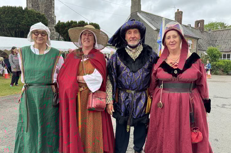 Members of The Company of The Lamb and also members of the Somerset branch of the Richard III Society in costume at Coldridge.  AQ 2625
